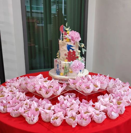 Edible image wedding cake