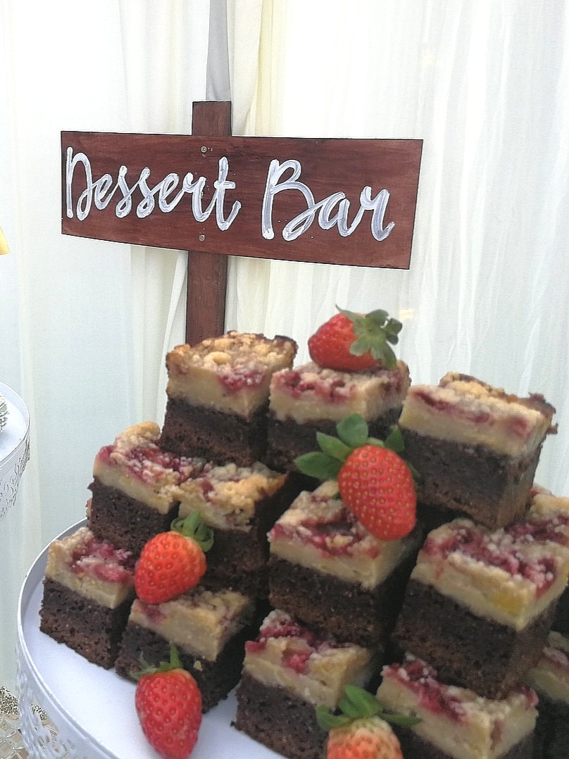 Banana Strawberry Streusel Brownie