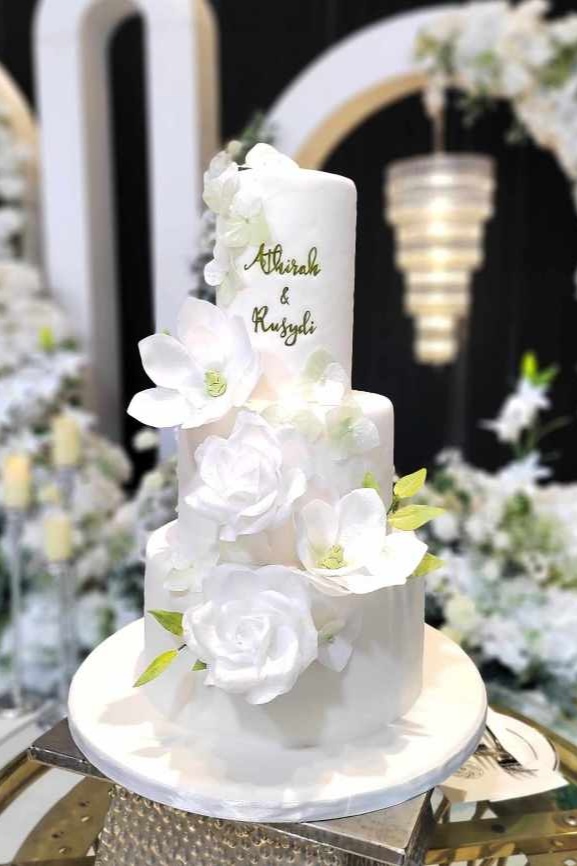 Green and White Wedding Cake